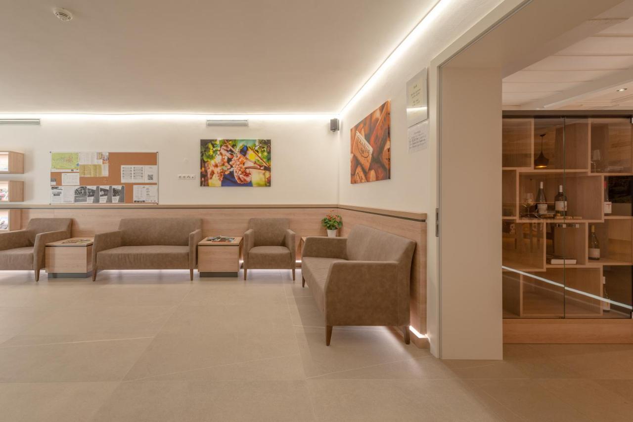 Vineus Tramin Hotel Termeno Kültér fotó